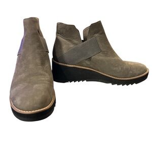 Eileen Fisher Women’s Graphite Tumble Nubuck Wedge Booties NWOT